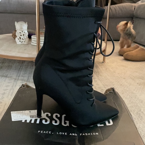 Lace up booties - Picture 2 of 6